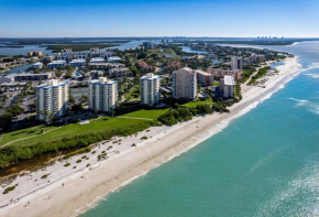 Beachfront Bliss: Gulf Views, Pool & Pet-Friendly